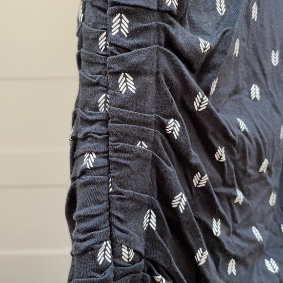 Ingrid & Isabel Ruched Maternity Dress - Picture 4 of 5